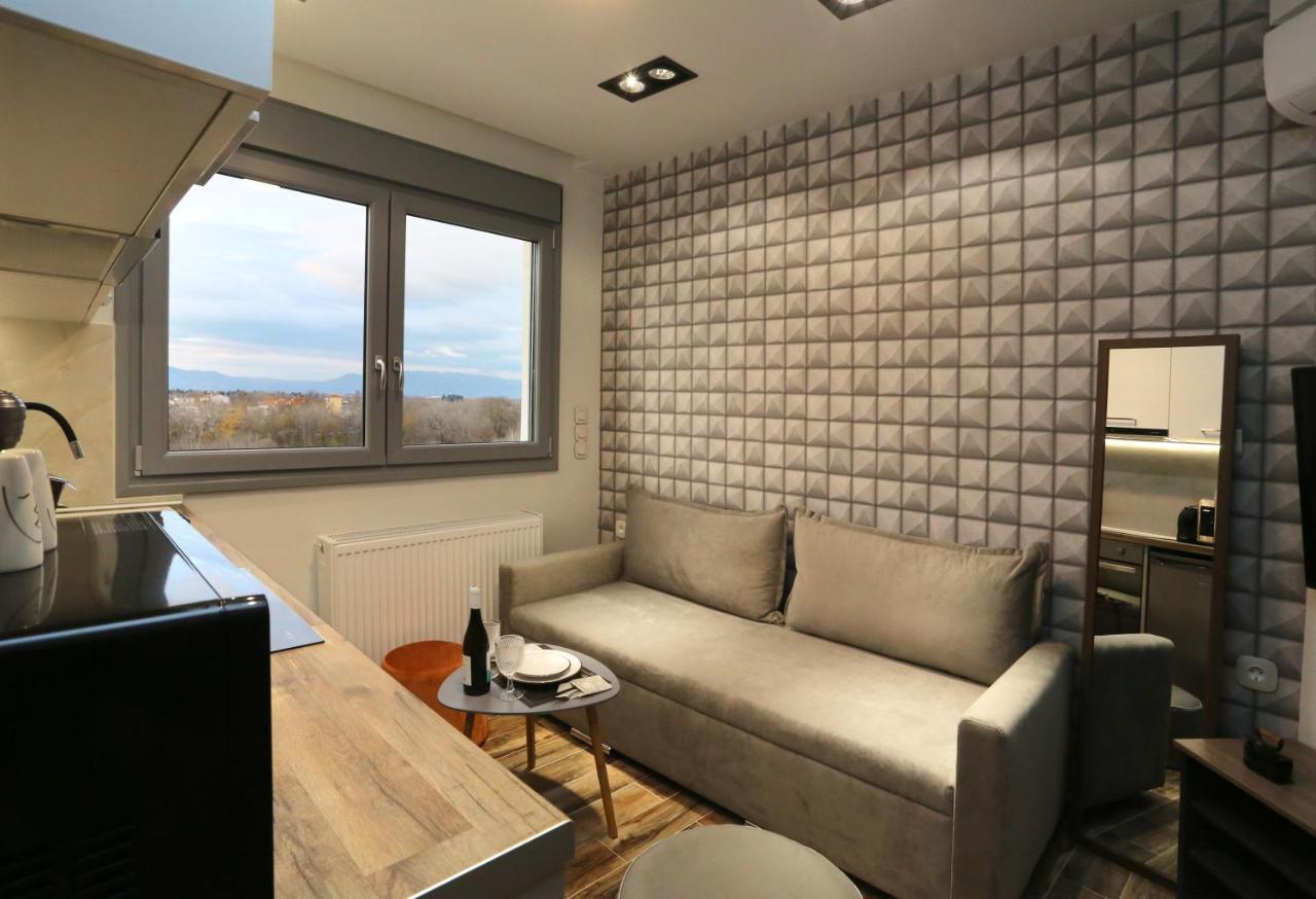 La Larissa Luxury Apartments Dafne מראה חיצוני תמונה
