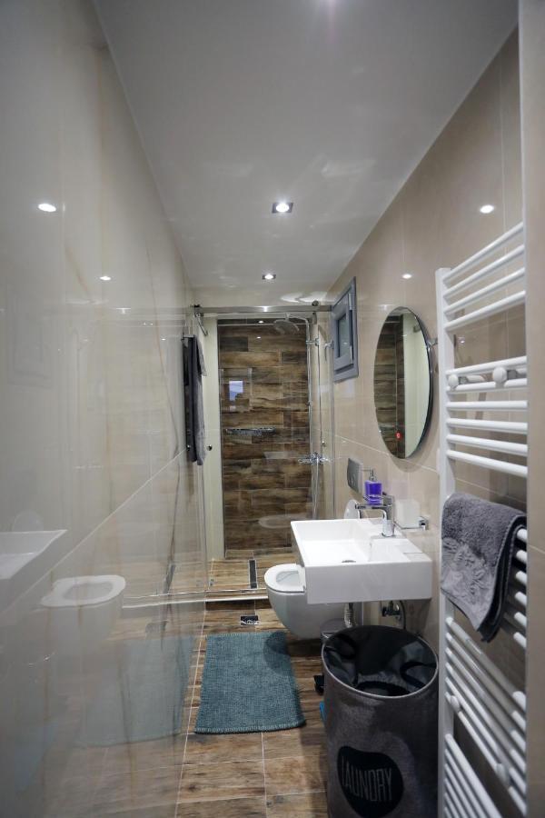 La Larissa Luxury Apartments Dafne מראה חיצוני תמונה